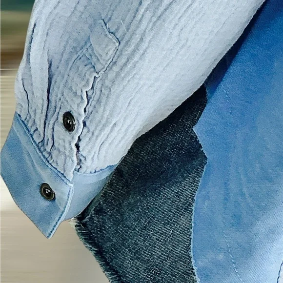 FANTASTIC FAWN oversized washed out light blue button front top Sz S M L - Picture 6 of 9